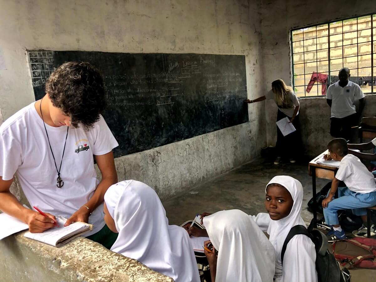 volunteer tanzania